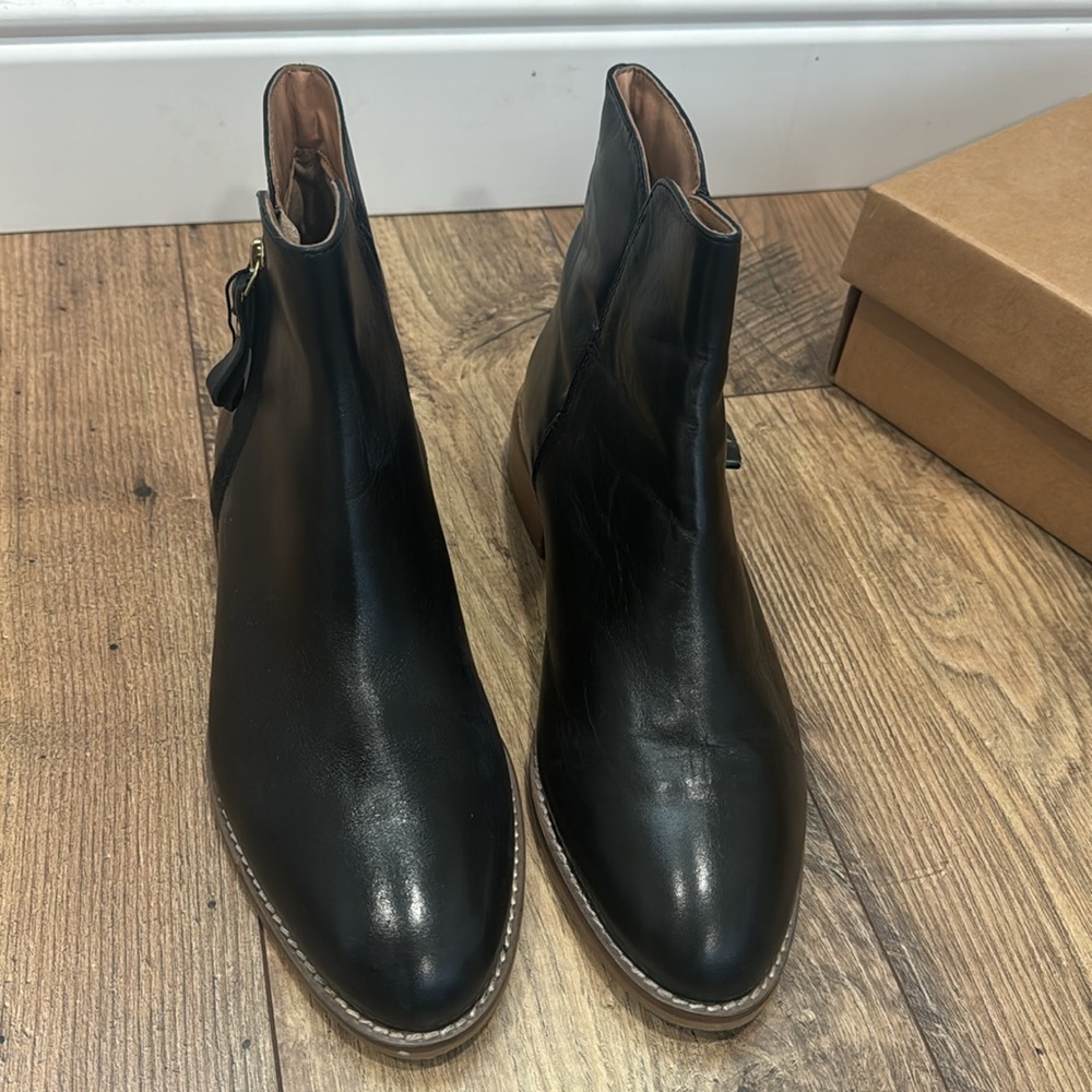 Women Black Leather Booties.